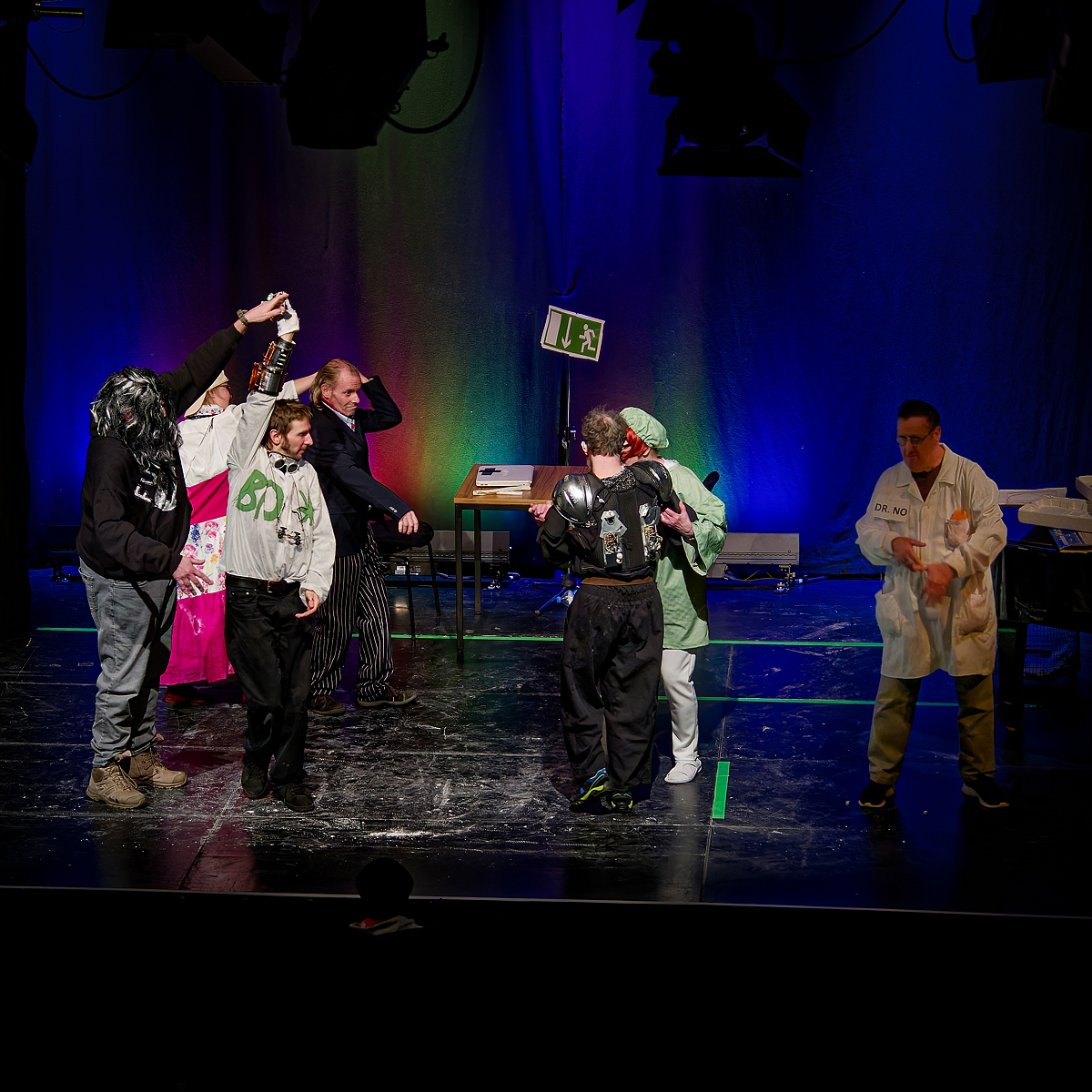 DAS ERWARTET EUCH: Szenen aus der letzten Vorstellung (Fotos: Gerald Ortegel)